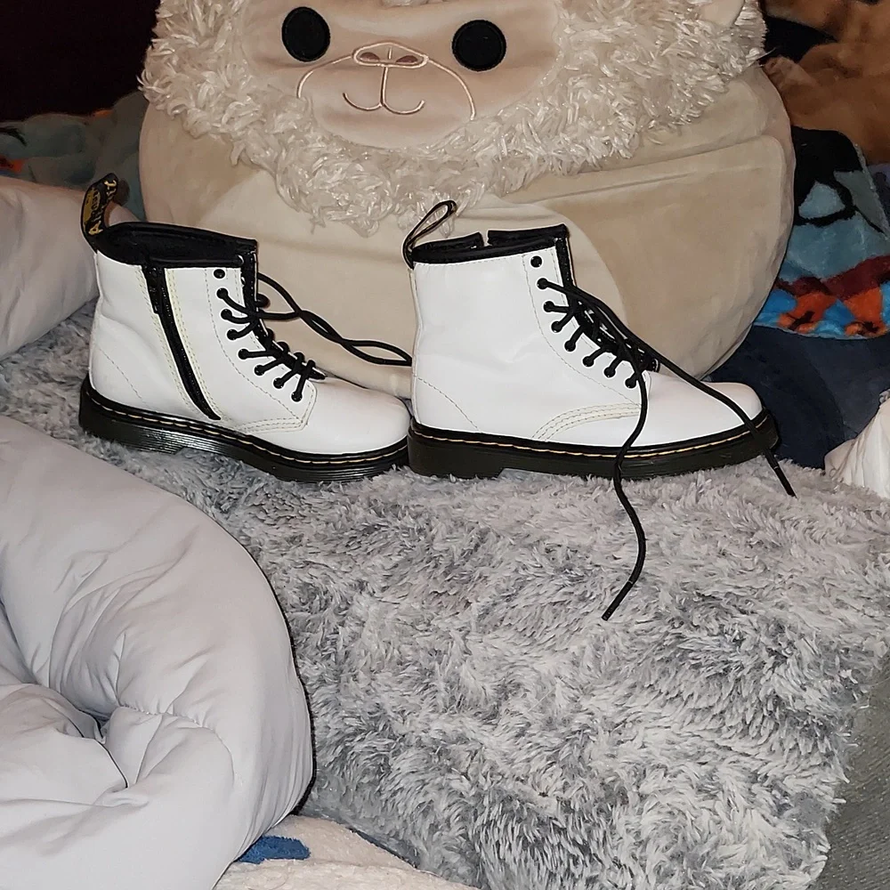 Doc Martin's Air wair with bouncing soles size 10